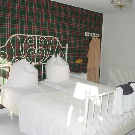 Robert'S Bed & Breakfast Helmarshausen ภายนอก รูปภาพ