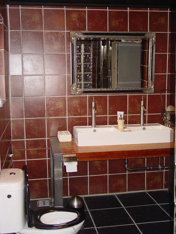 Robert'S Bed & Breakfast Helmarshausen ภายนอก รูปภาพ