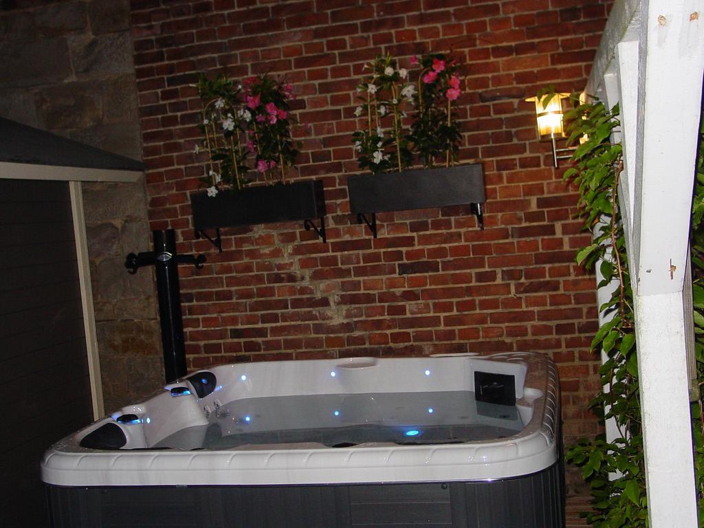 Robert'S Bed & Breakfast Helmarshausen ภายนอก รูปภาพ
