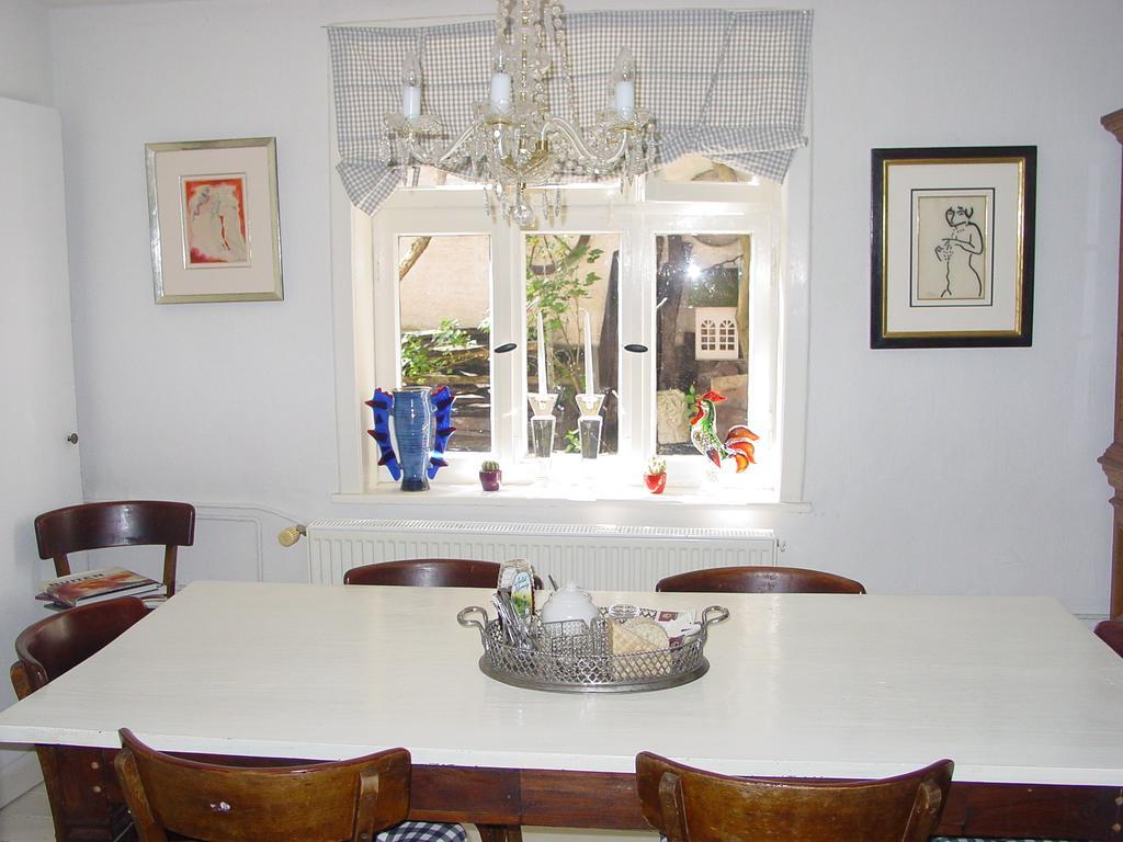 Robert'S Bed & Breakfast Helmarshausen ภายนอก รูปภาพ