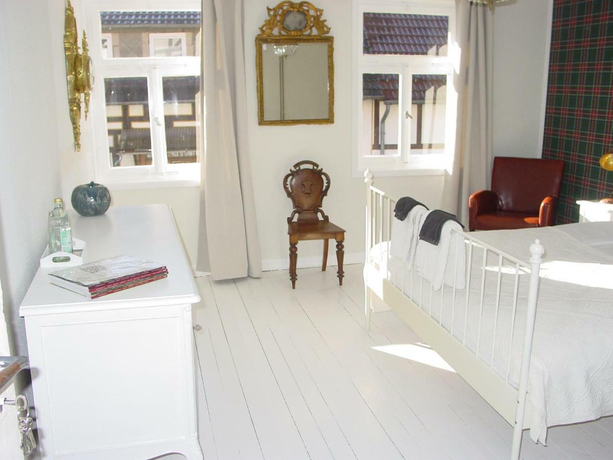 Robert'S Bed & Breakfast Helmarshausen ภายนอก รูปภาพ