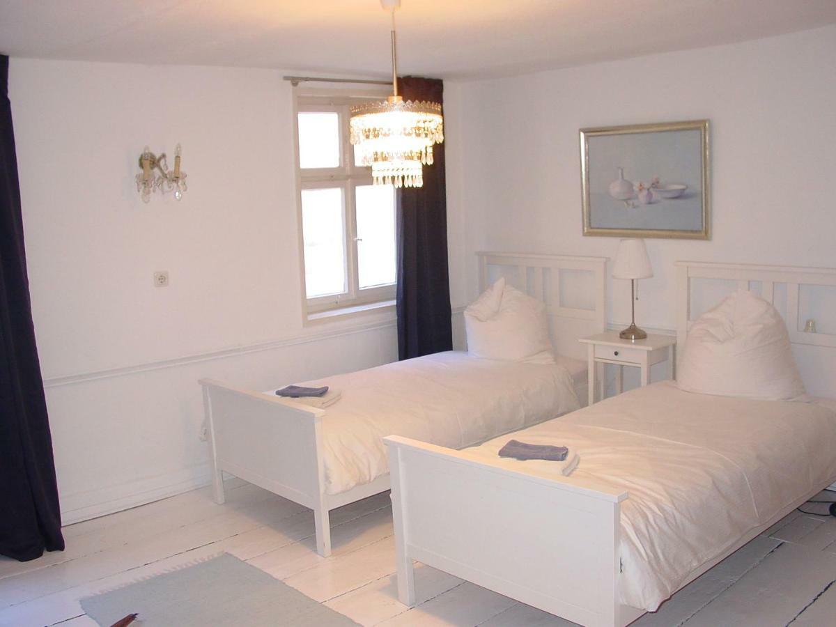 Robert'S Bed & Breakfast Helmarshausen ภายนอก รูปภาพ