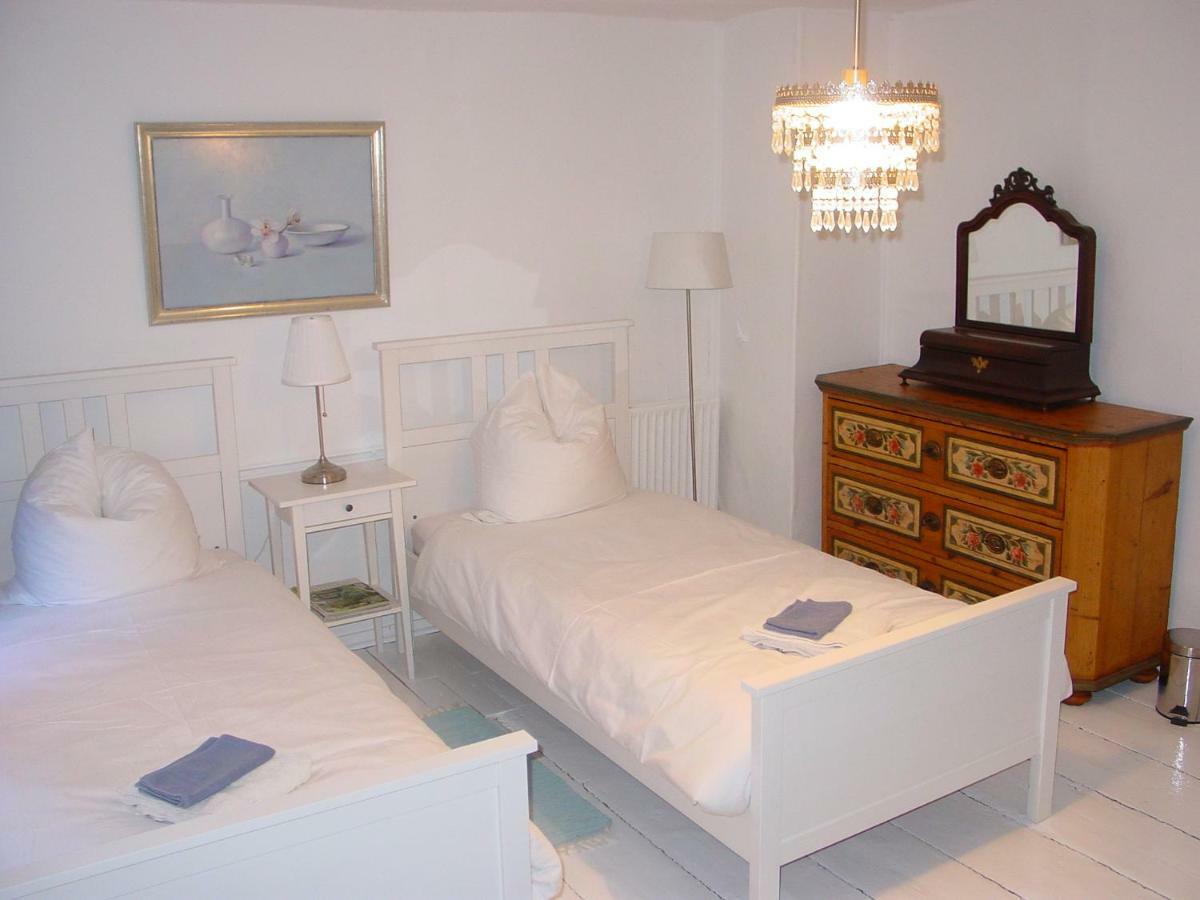 Robert'S Bed & Breakfast Helmarshausen ภายนอก รูปภาพ