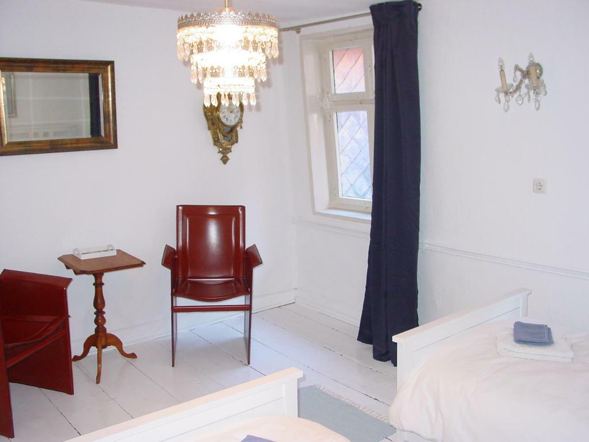 Robert'S Bed & Breakfast Helmarshausen ภายนอก รูปภาพ